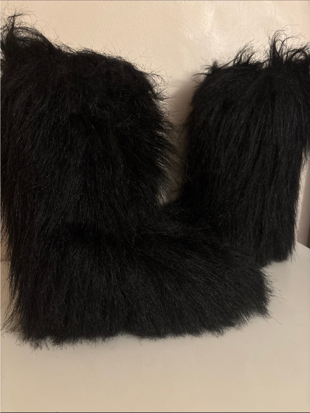 Black Faux Fur Boots - Cozy Statement Footwear 7 like new - Picture 2 of 6